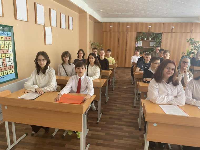 22 марта в  рамках школы прошла школьная научно-практическая конференция «Шаг к успеху».